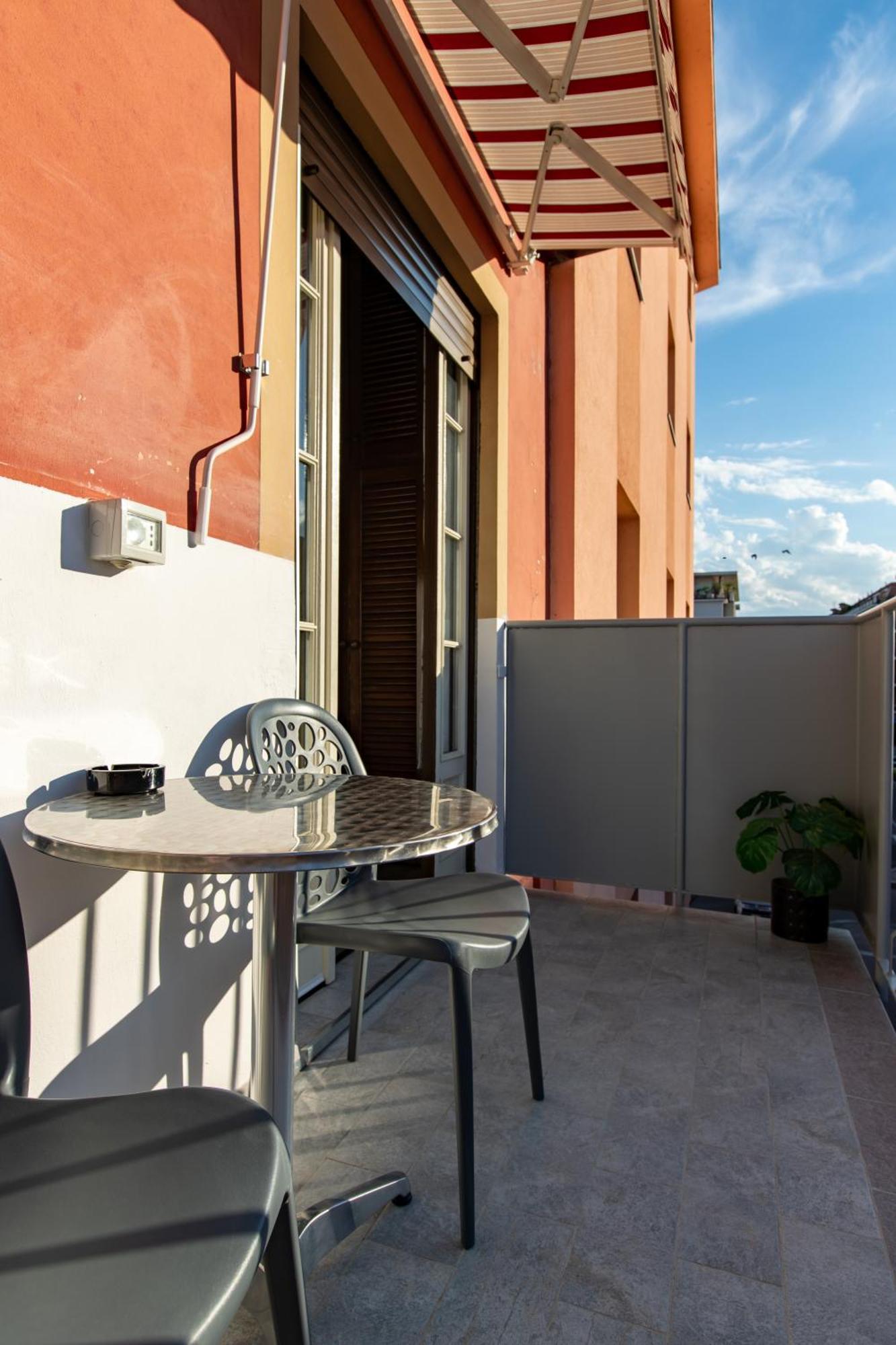 Attico Grand Terrace Apartamento Alba  Exterior foto